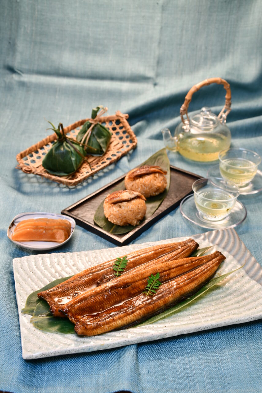 アイスター商事様が販売される「清涼セット(うなぎ)」の盛り付け例